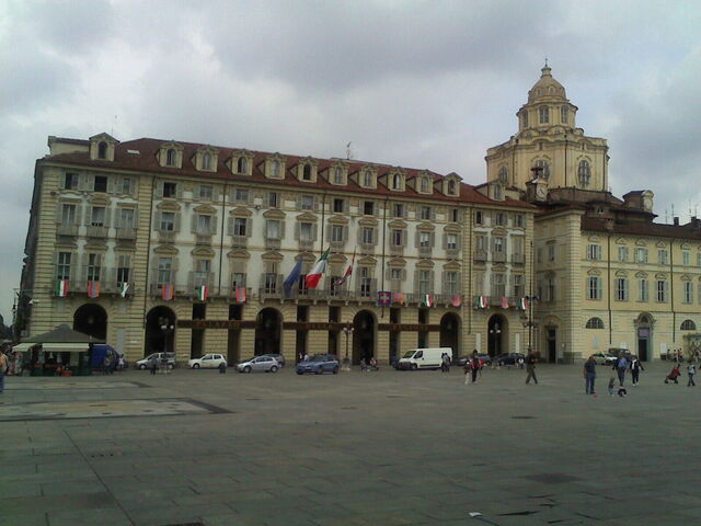 Vue sur la Piazza castello de Turin