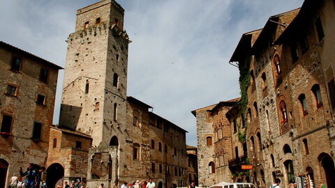 La Piazza della Cisterna à San Gimignano