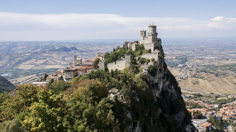 Château et vues à Saint-Marin