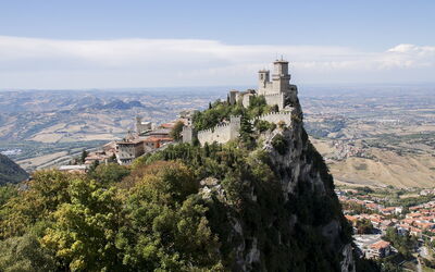 Château et vues à Saint-Marin