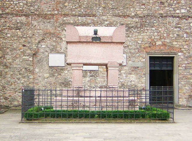 Tombeau de Pétrarque