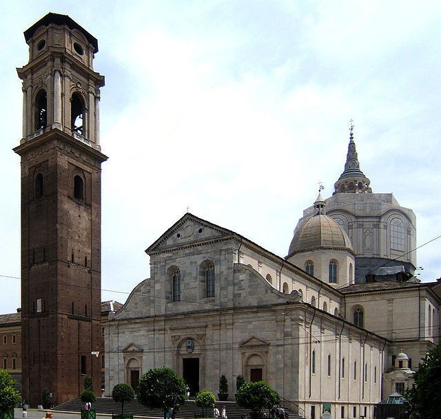 La cathédrale Saint-Jean-Baptiste où se trouve le linceul de Turin