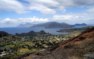 Vue des îles  Éoliennes