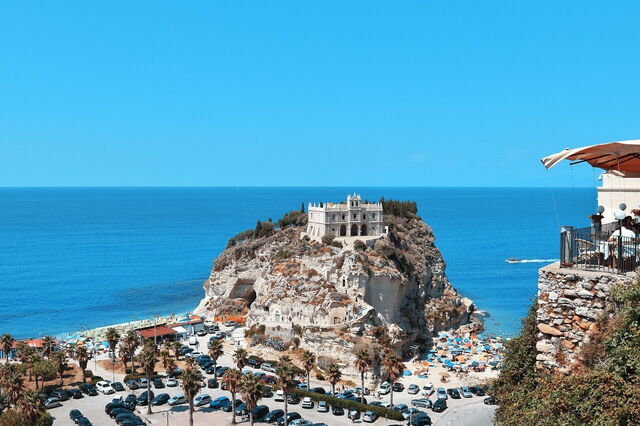 Santa Maria dell'Isola, Tropea