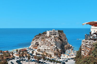 Santa Maria dell'Isola, Tropea