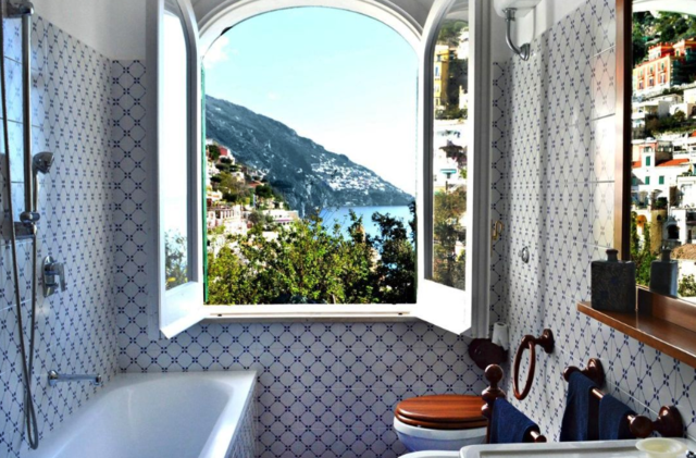 Villa Deli, vue de la salle de bain