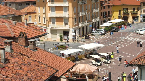 La place principale de Candelo