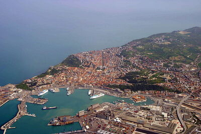 Vue aérienne du port d'Ancône