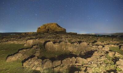 Su Nuraxi sous les étoiles