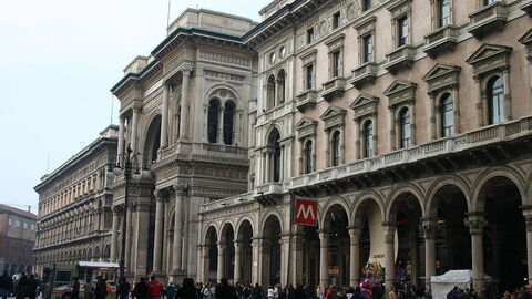 La Galleria Vittorio  Emmanuele II vue de l'extérieur