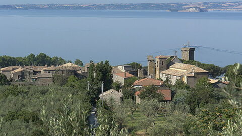 La ville et le lac de Bolsena
