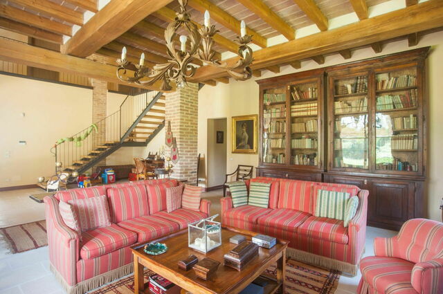 Villa Monia, int