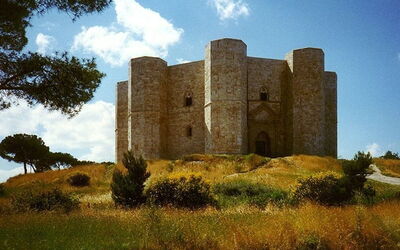 castel del monte les murailles
