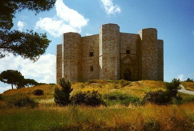 castel del monte les murailles