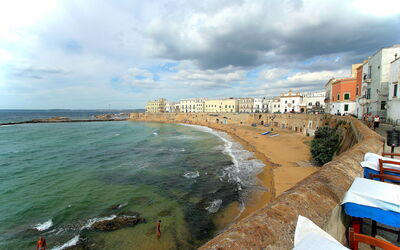 Vue sur la ville et la plage de Gallipoli