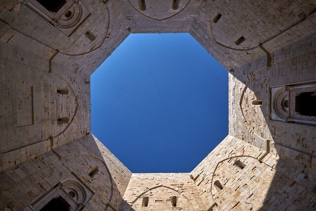 Vue sur cour, Castel del Monte