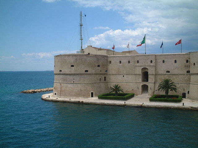 Le château Aragonese