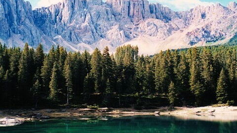 Lac arc-en-ciel de Carezza