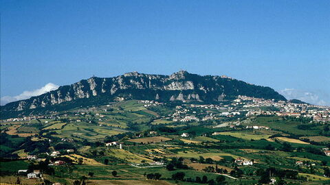 Vue sur le Mont Titano à Saint Marin