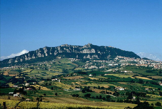 Vue sur le Mont Titano à Saint Marin