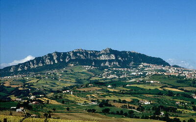 Vue sur le Mont Titano à Saint Marin