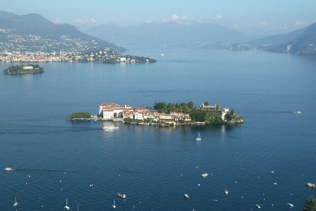 Vue aérienne sur Isola Bella