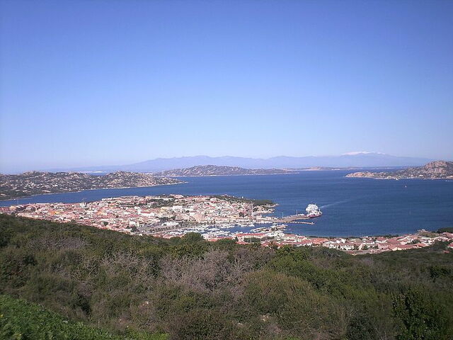 Vue sur la ville côtière de Palau