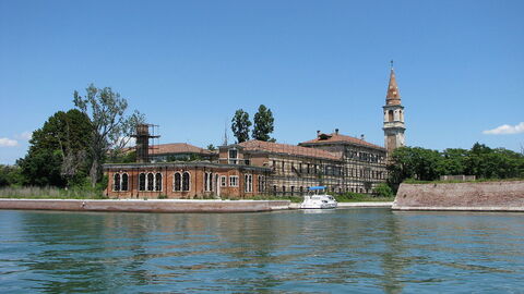 Hôpital psychiatrique sur l'île de Poveglia