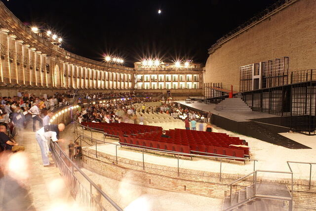 Le théâtre de Sferisterio vu de nuit