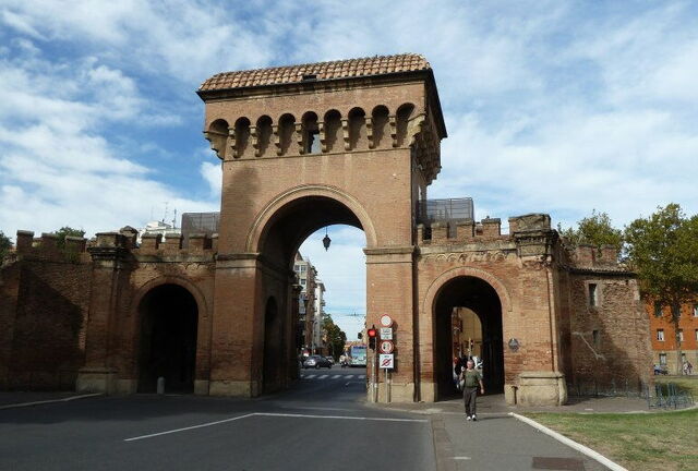 La Porta Saragozza à Bologne
