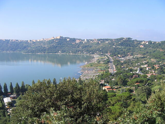Vue sur Castel Gandolfo