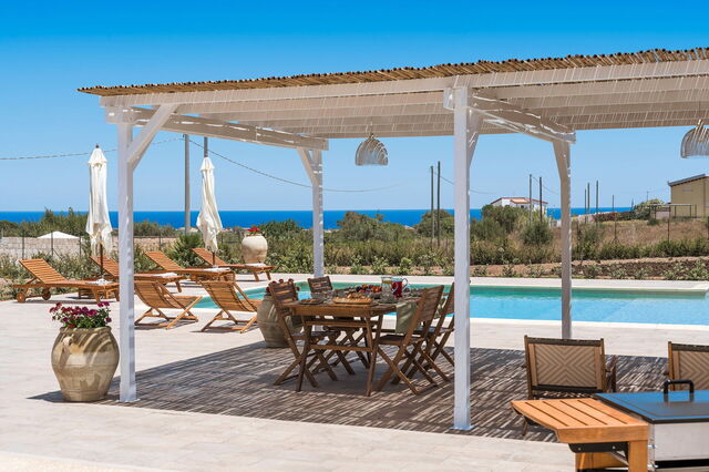 Villa Paolina, piscine et gazebo