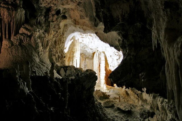 Genga et ses grottes