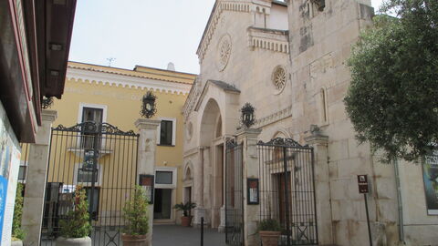 Cathédrale de Sorrento, extérieur