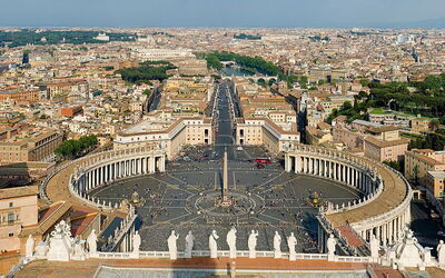Vue de la Place Saint-Pierre au Vatican