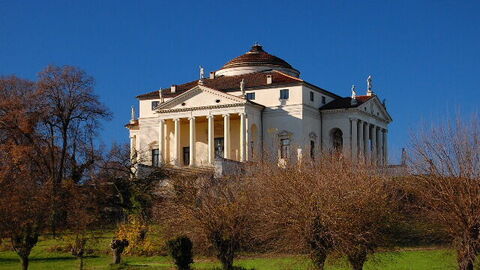 Vue sur la villa Capra