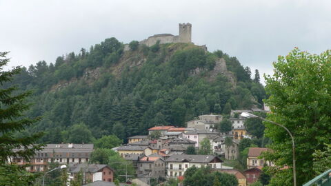 Vue sur le village de Sestola