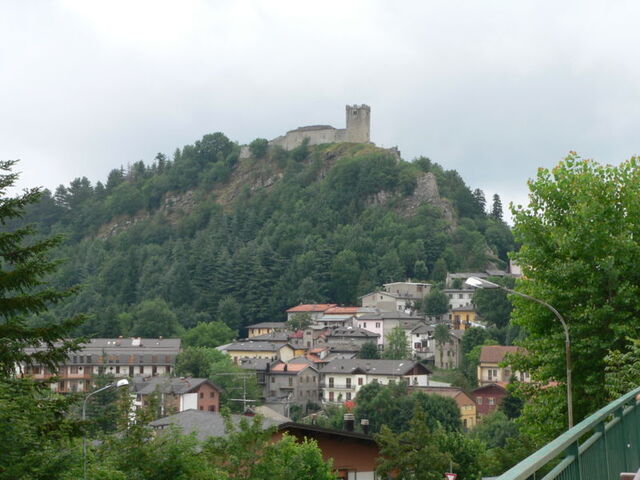 Vue sur le village de Sestola