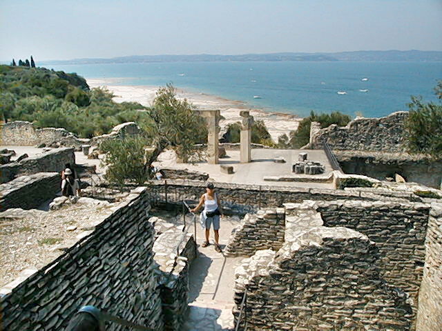 Grotte-di-Catullo à Sirmione