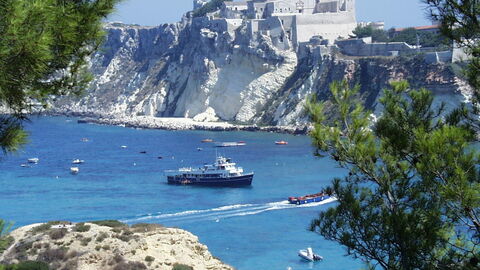 Vue sur l'île de San Nicola