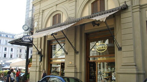 Caffè Gilli, extérieur