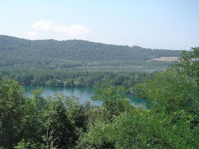 Vue sur les lacs de Monticchio