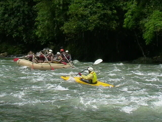 Exemple de rafting sur une rivière