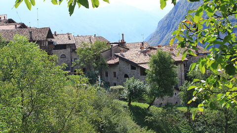 Vue sur le village de Canale di Tenno