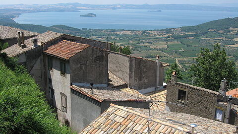 Montefiascone Caldera- un village près du Lac de Bolsena