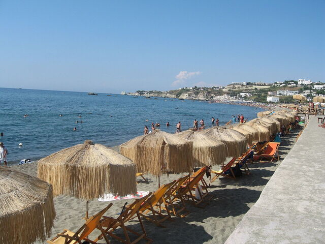 Sur la plage d'Ischia