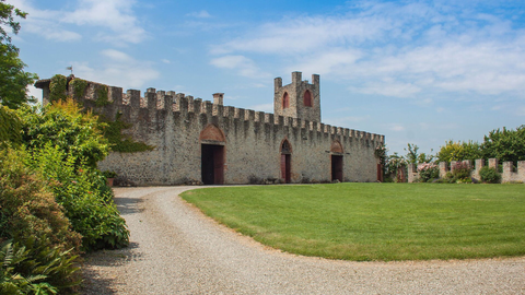 Castello Di Magnano