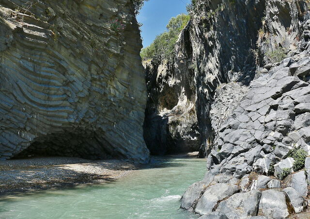 Gorges d'Alcantara, rivière
