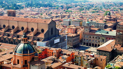 Vue de la Piazza Maggiore à Bologne