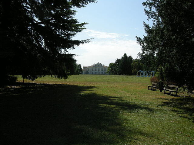 Façade de la Villa Manin